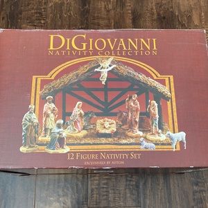DiGiovanni 12 Figure Nativity Set NWT